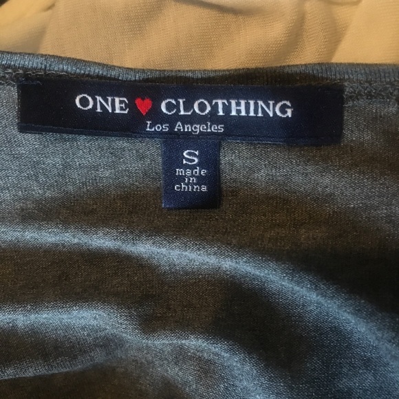 Open back tee - Picture 3 of 3